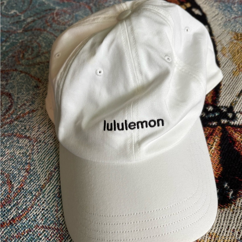Lululemon White Cap L/XL